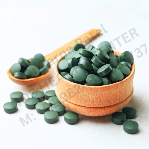 spirulina tablet , superfood